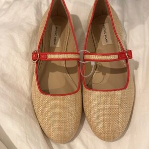 ANTONIO MELANI MARYJANES NWOT sz 8.5